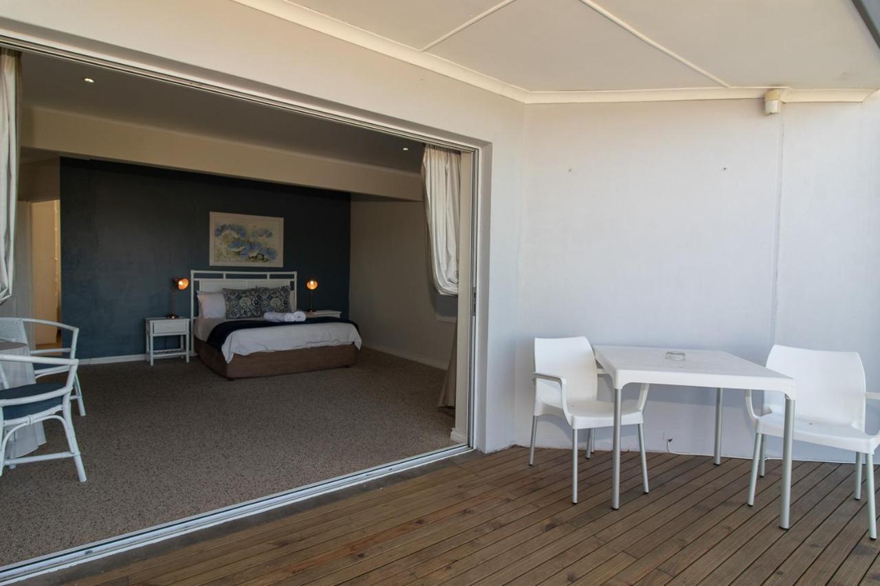 Dockside Port Alfred
